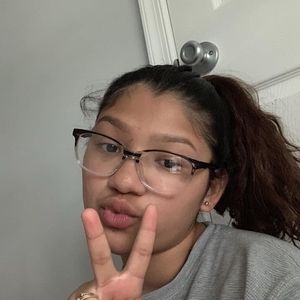 Meet your Posher, Erika lainez